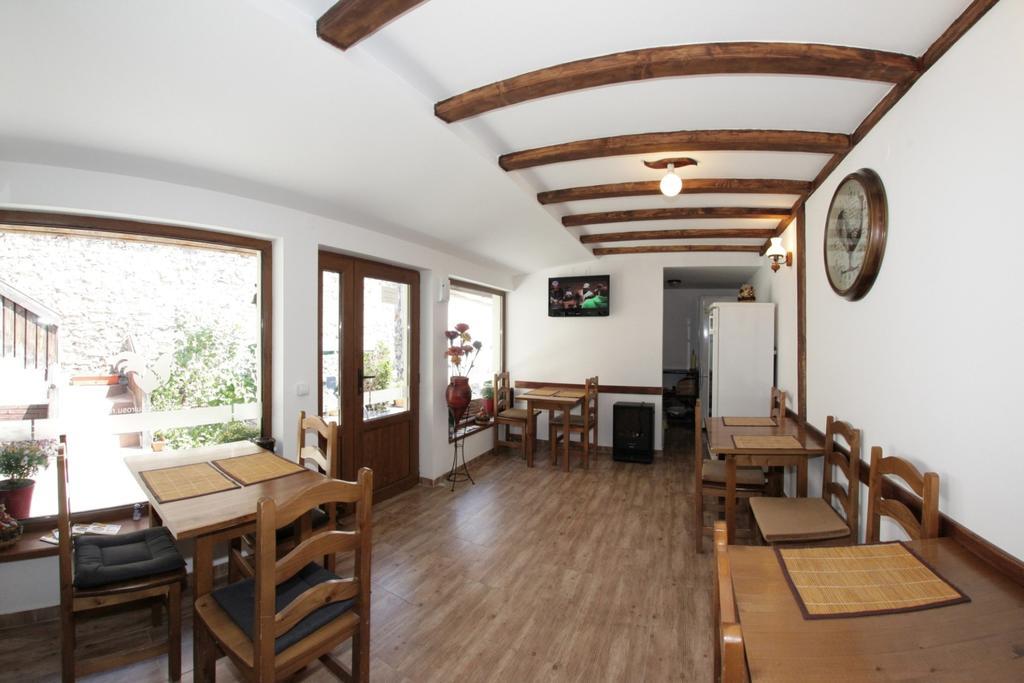 Pensiunea Cocosul Rosu Sibiu Exterior foto