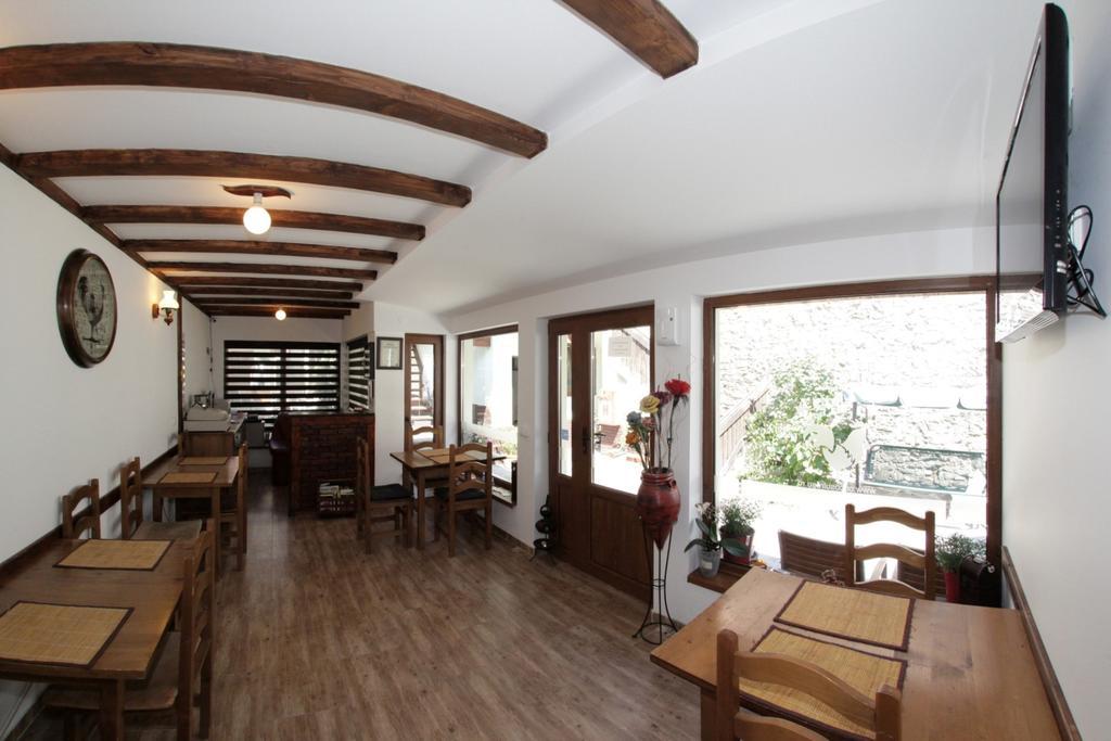 Pensiunea Cocosul Rosu Sibiu Exterior foto
